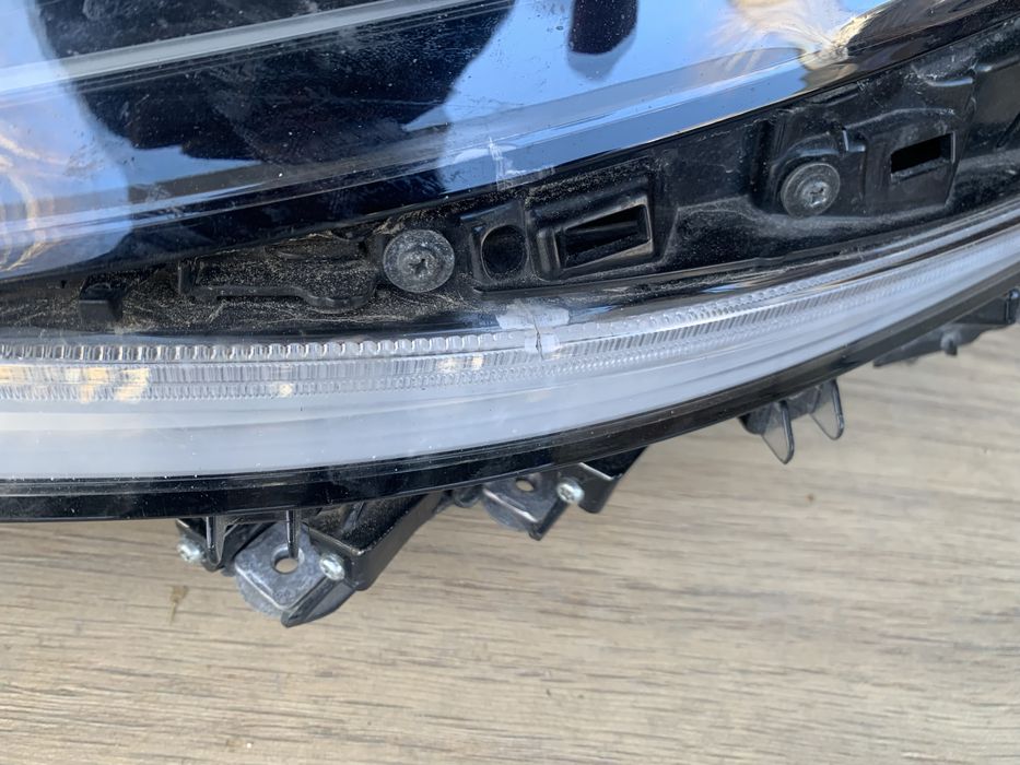 Far stanga Lexus LS 500 XF50 an 2018/2019/2020/2021