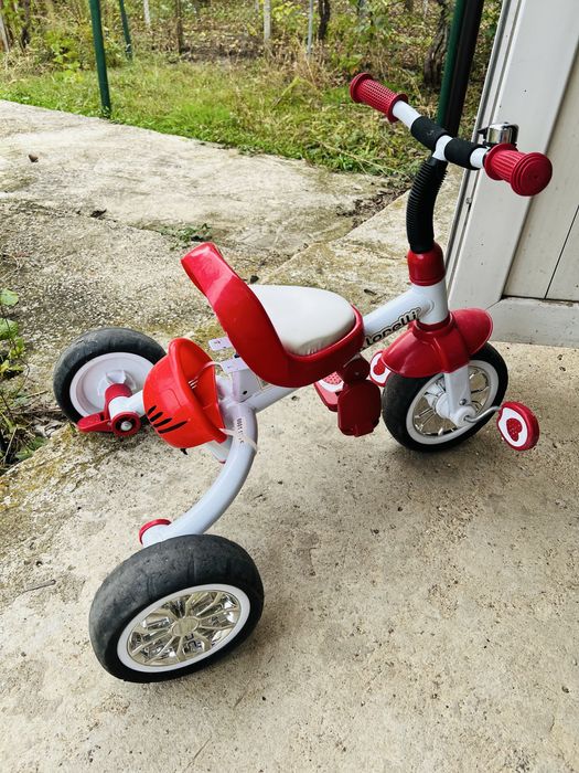 Детска триколка червена запазена