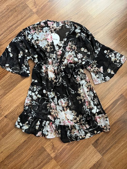 Цветни Плажни туники