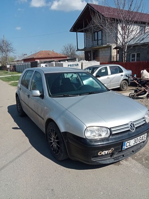 Vând Golf 4 1.6 16v benzina și gaz