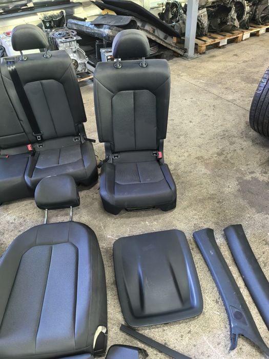 Салон за Audi Q3 F3