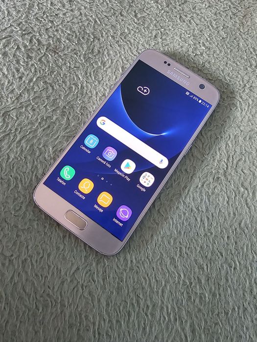 Vând Samsung S7 Gold/32GB