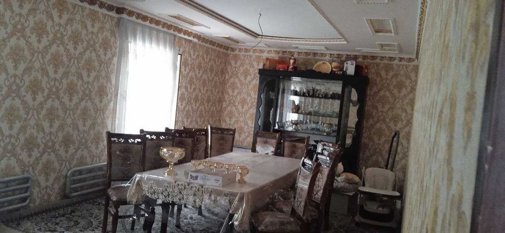 Продаю  7 комнатный дом подвал гараж в Райцентре