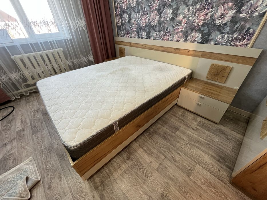 Спальная кровать