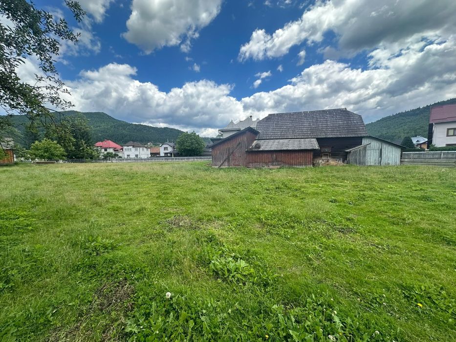 De vanzare-Proprietate excepțională in inima comunei Vama, jud. Suceava