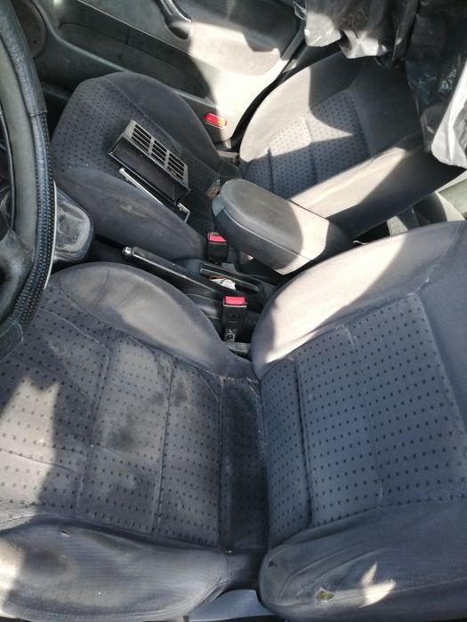 Голф 4 на части 1.6 sr 101коня 1998год