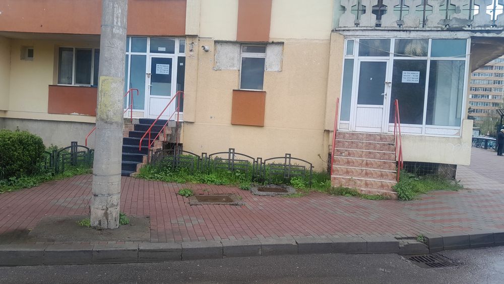 Închiriez spațiu comercial 70 mp în orașul Piatra Neamt