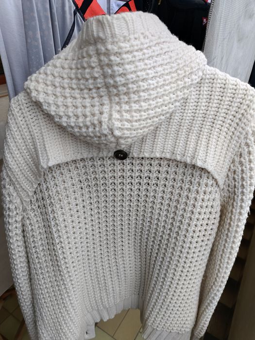 Жилетка с качулка плетена Gaudi