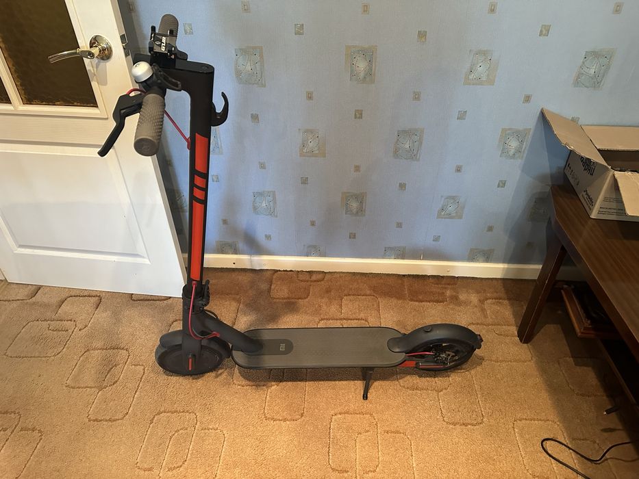 Электро самокат  xiaomi m365