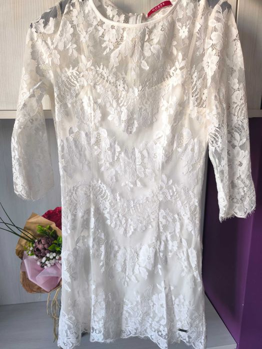 Рокля GUESS, размер XS, гр. обиколка 80см, от мишница до долу 60см.