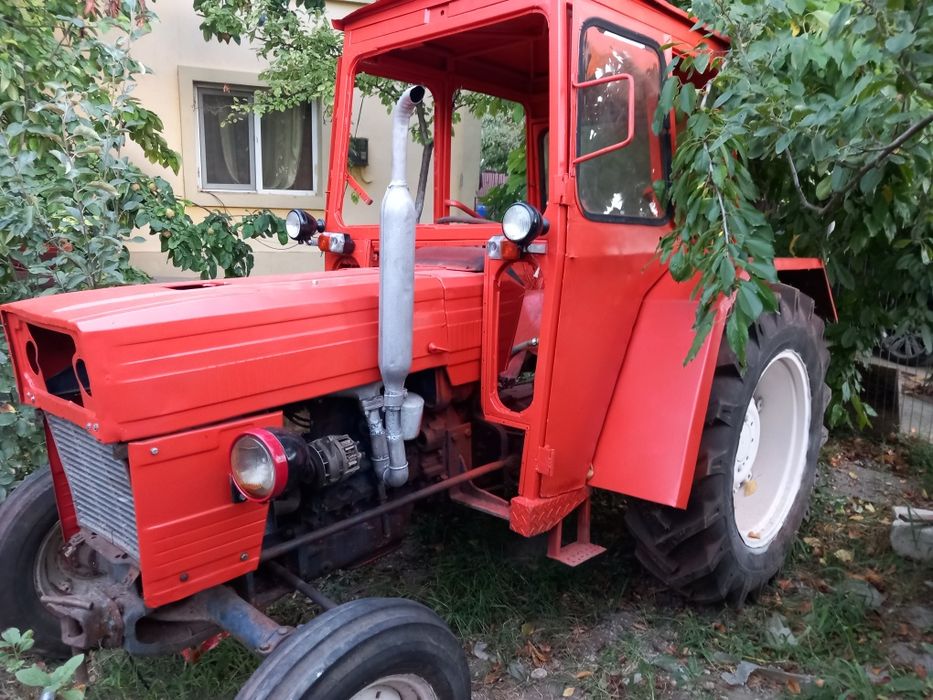 Vand sau schimb cu auto Universal 445