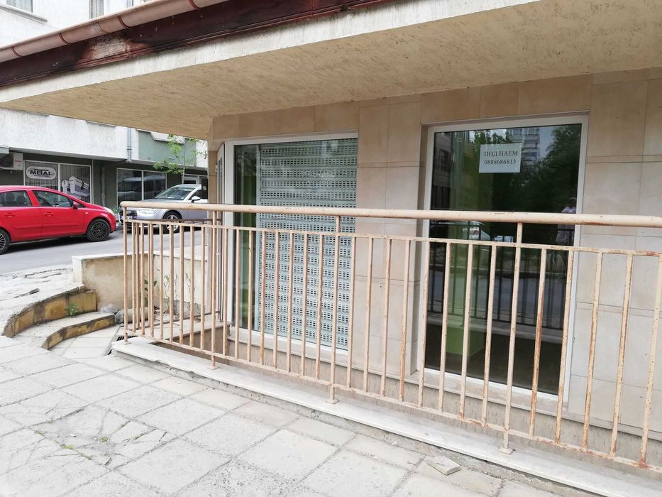 Отдавам под наем помещение на две нива