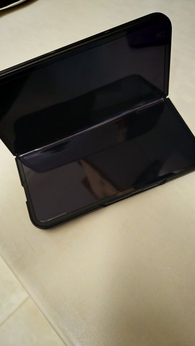 Vând Google Pixel 9 Pro Fold telefon fold