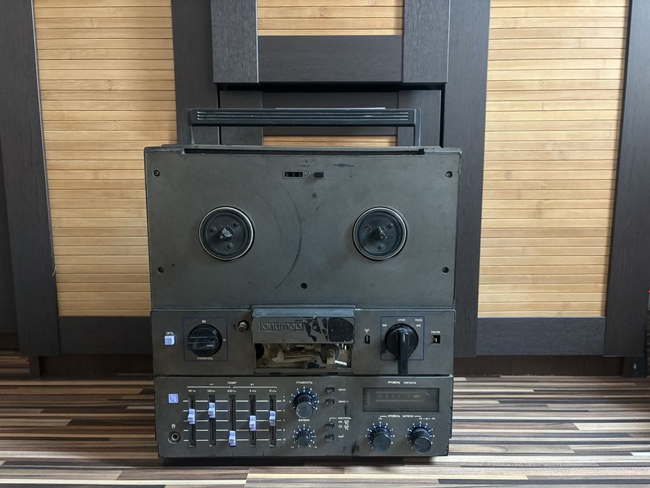 Magnetofon Jupiter MK 106 C
