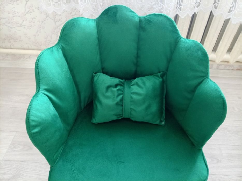 Детский стул розовый и зеленый