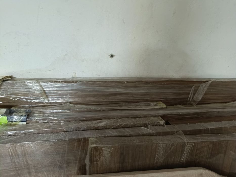 Мебель офисная, столы тумбочки