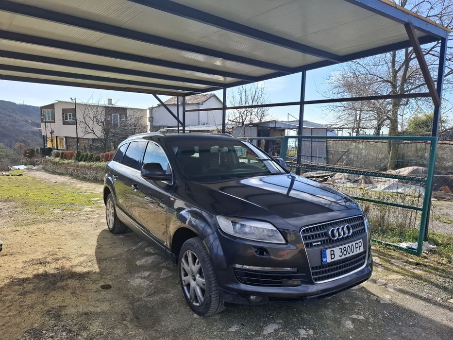 Audi q7 2007 година