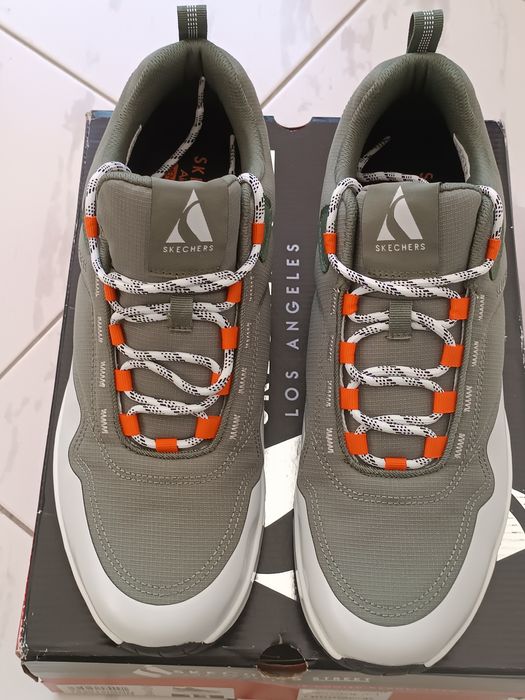 Маратонки Sketchers Street 47