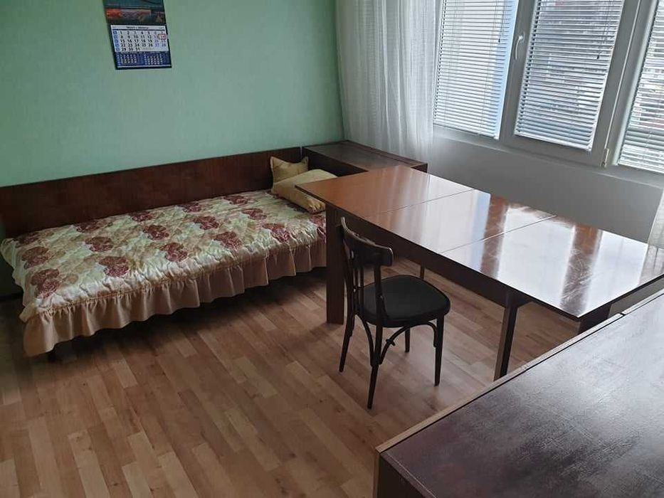 Дава се под наем Двустаен апартамент в Бургас, Меден рудник - зона А - 65 кв.м за 127.5 € - Снимка #3