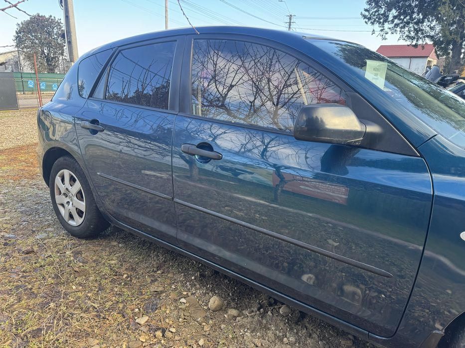 Usa fata dreapta Mazda 3 BK hatcback 2003-2009