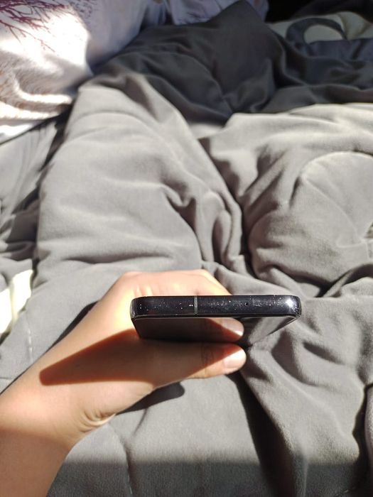 Samsung s23.     .