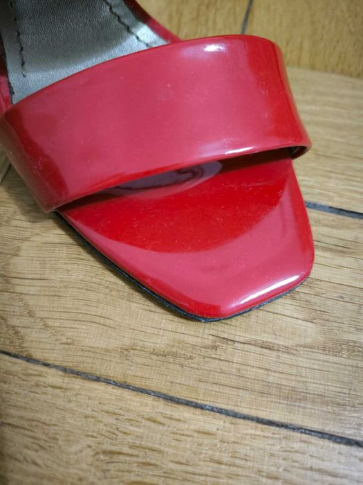 DIANE VON FURSTENBERG designer brand sandale lac 37 stare excelentă!