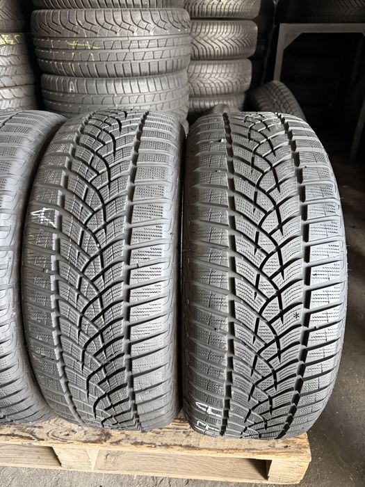 4 anvelope iarna  225/55/17 , 101V , GoodYear , 6-6.5 mm !
