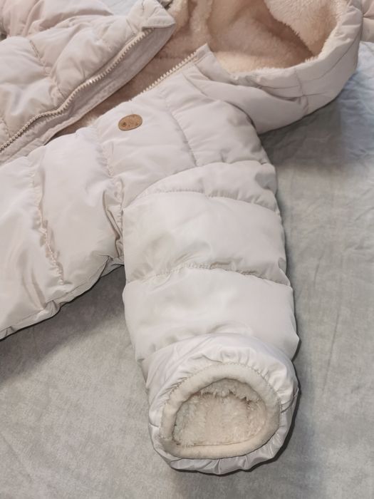 Mărimea 68 - Costum de iarnă cu dublurâ din pluș.