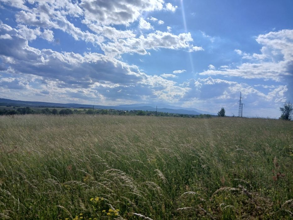 Продавам парцел в Селянин