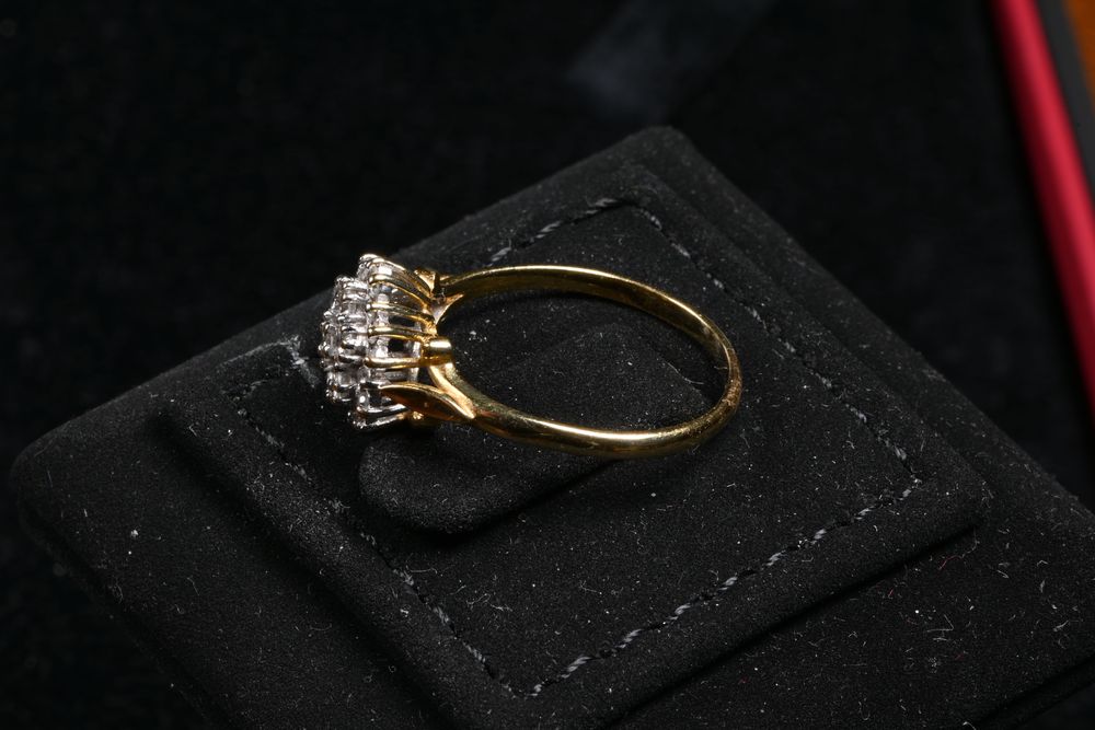 Златен Пръстен 750 (18к), 25 диаманта 0.79кт, Размер 54