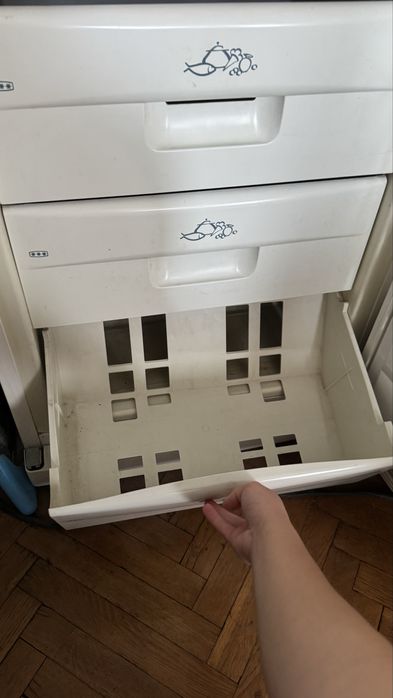 Голям вертикален фризер с чекмеджета и рафтове Snaigé