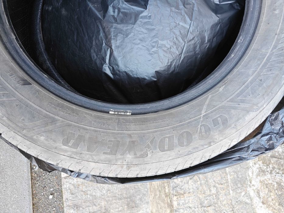 225/60/18 летни Goodyear-Continental