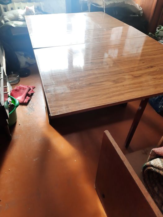 Стол книжка в хорошем состоянии