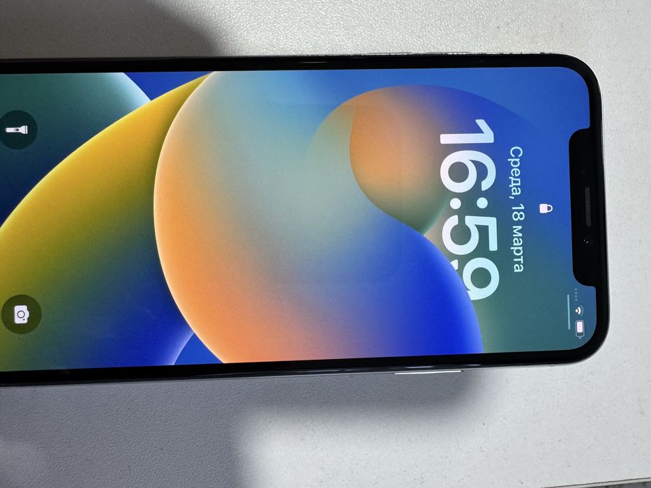 IPhone X(64 гб)в хорошем состоянии АКБ 75%