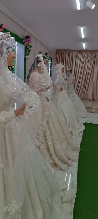 Келин Куйлак,  Свадебный платья