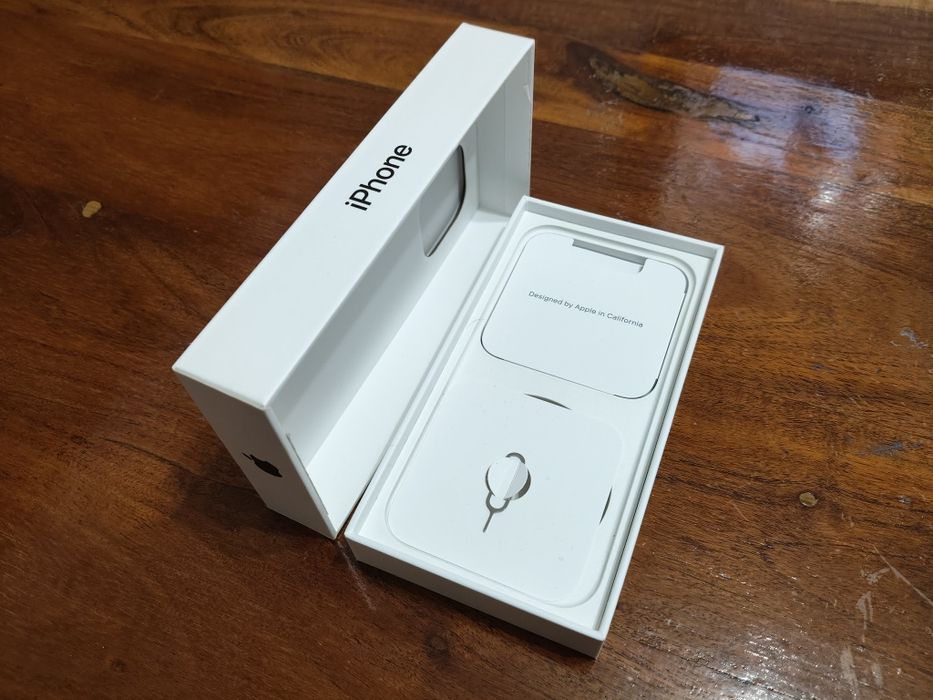 Продавам Iphone 14 pro