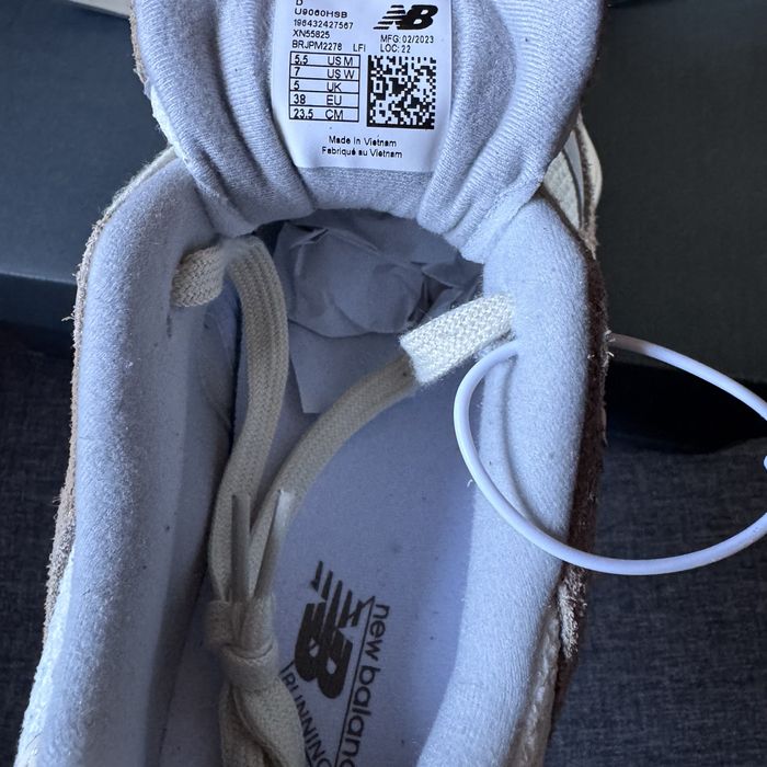 New Balance 9060 beige, mărime: 38