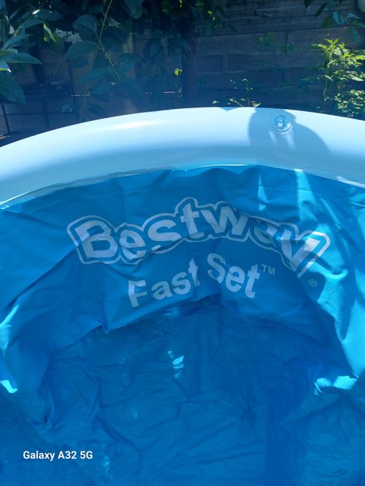 Vând piscină bestway copii gonflabila