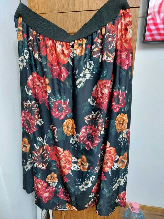 Fusta neagra cu flori