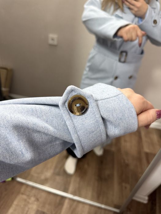 Стильное демисезонное пальто