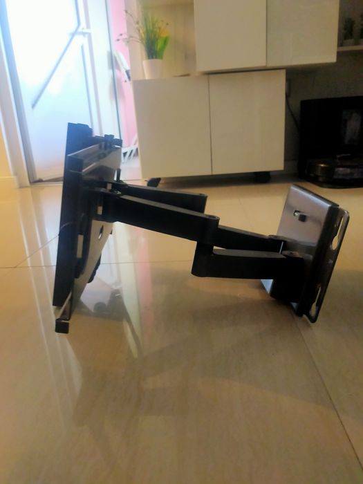 Vând suport TV VIVANCO