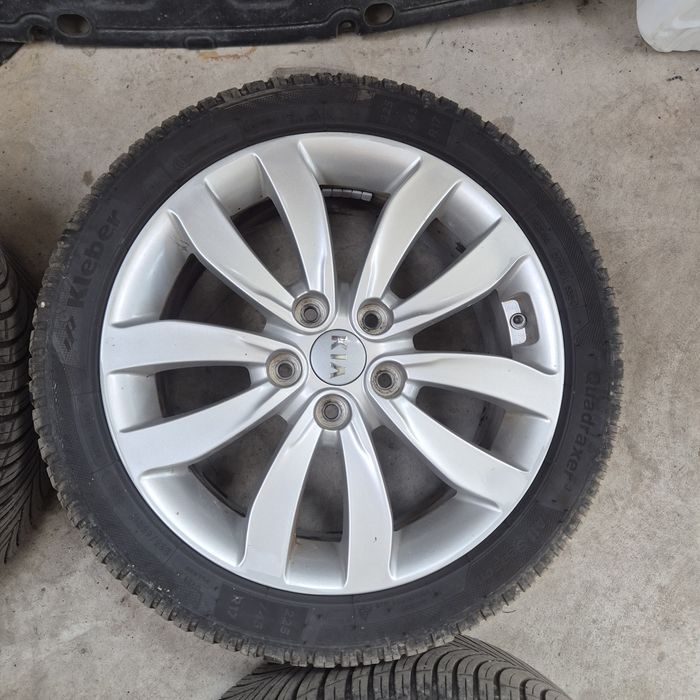 Jante pe 17 aliaj 5x114.3 hyundai kia renault duster toyota 225/45/17 allseason 2024