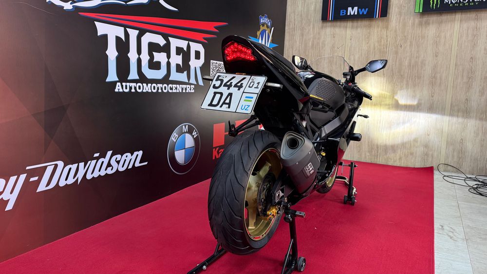 Suzuki GSX-R600 Legendary