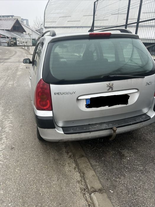 Vînd peugeot 1.6 Benzină