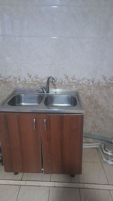 1/3/9  КВ Б.В.Ш .ОБШЕЖ.Дом  СРОЧНА сотилади