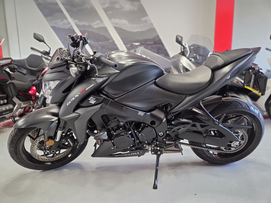 Suzuki gsx-s1000 2021