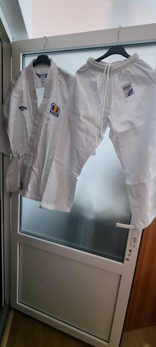 Kimono-uri 140cm arte martiale si  accesorii