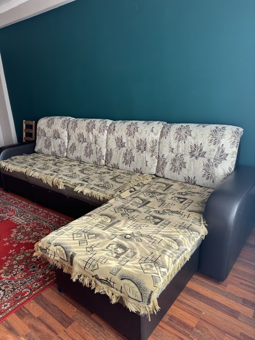 Диван продаю, в отличном состоянии, хорошего качества