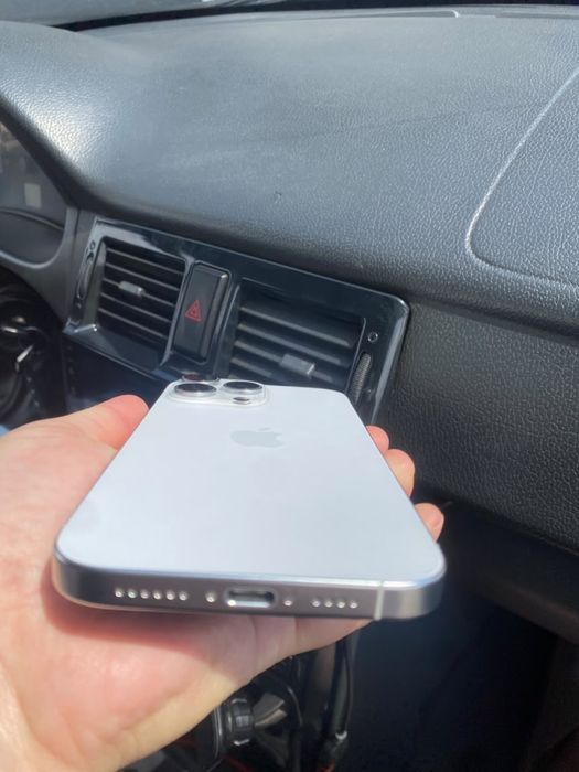 Продам Iphone 16 pro max