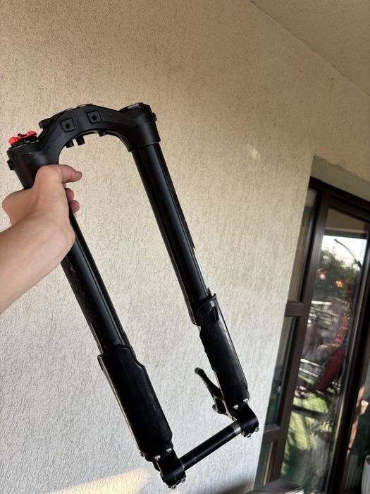 Furca 150mm inversa